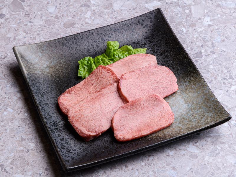 厚切りの牛タン